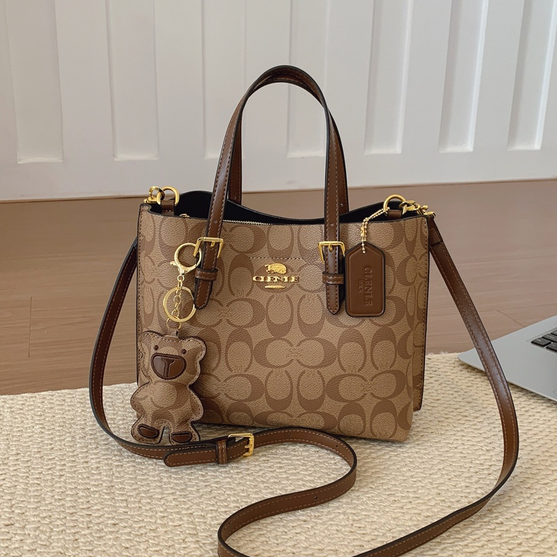 Tote Bag Leather Monogram - Kadınlar için Klasik Tarzda Zarif Monogram